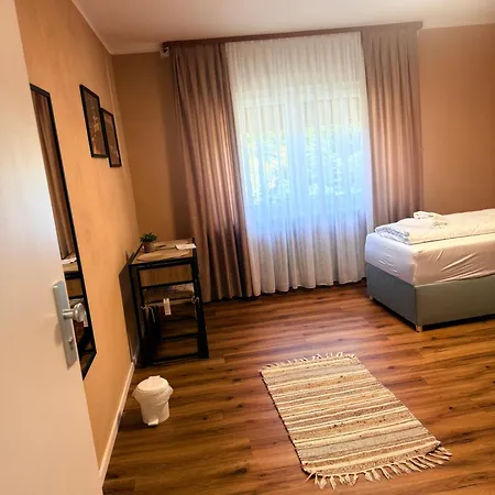 Guest house Repeat Racing *